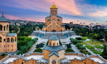 İzmir'den Vizesiz Uçakla Batum Tiflis Kars Turu